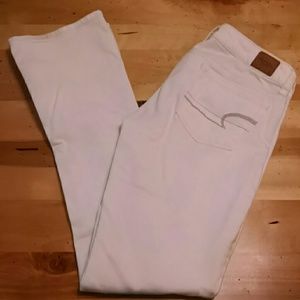 White skinny kick jeans