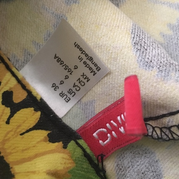 High wasited sunflower shorts - Picture 2 of 2