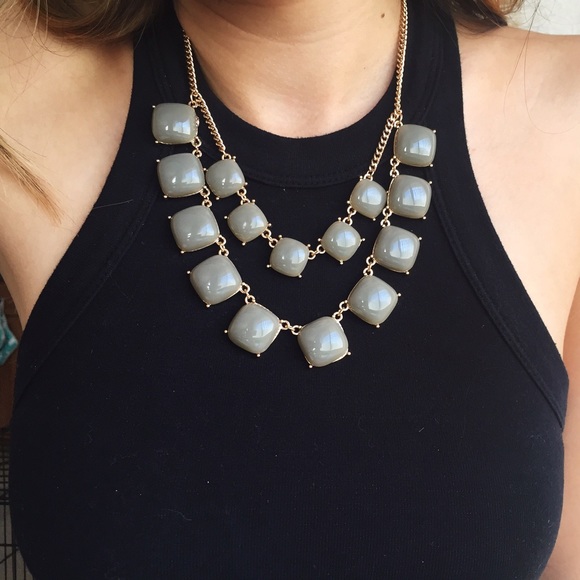 Olive green double layer necklace - Picture 3 of 3