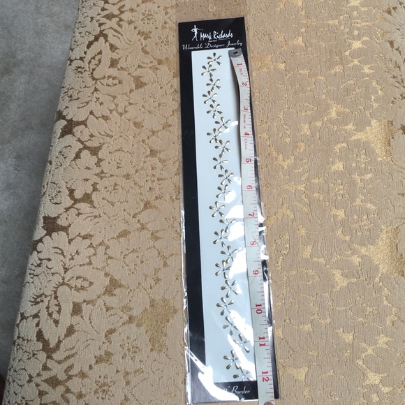 Iron On Fabric Stickers or Jewlery - Picture 4 of 4