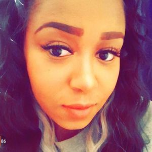 Meet your Posher, Lanitra