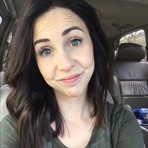 Meet your Posher, Annie