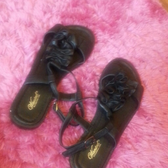 Shoes - Picture 2 of 2