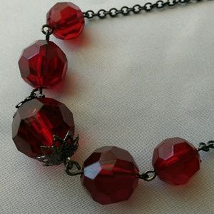 Gorgeous ruby red look beaded necklace!
