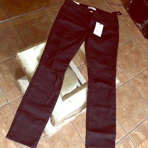 Knee ripped skinny jeans