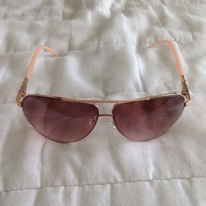 *BRAND NEW* Steve Madden Rose Gold aviators