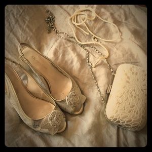 Heels and matching clutch, perfect Wedding combo!