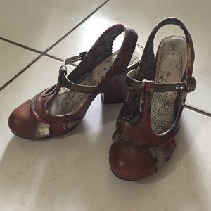 Bobbi Blu tan/multi color heels Bobbi Blu tan/multi color heels