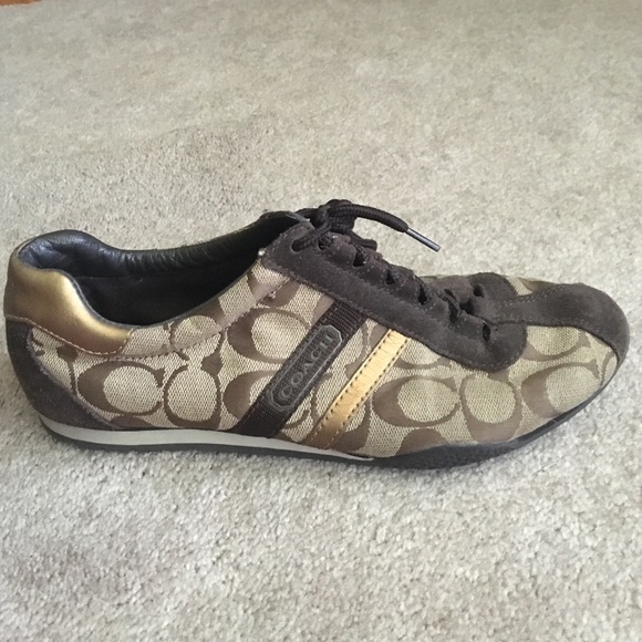 Brown gym shoes. Gold accent. Used. No rips/tears - Picture 4 of 4