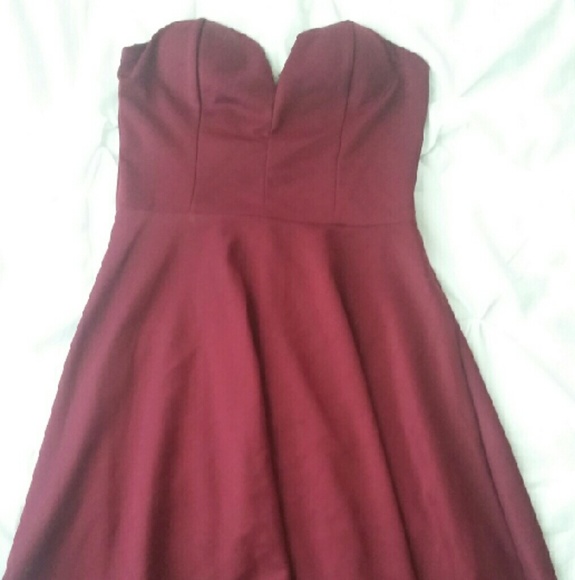 maroon strapless dress