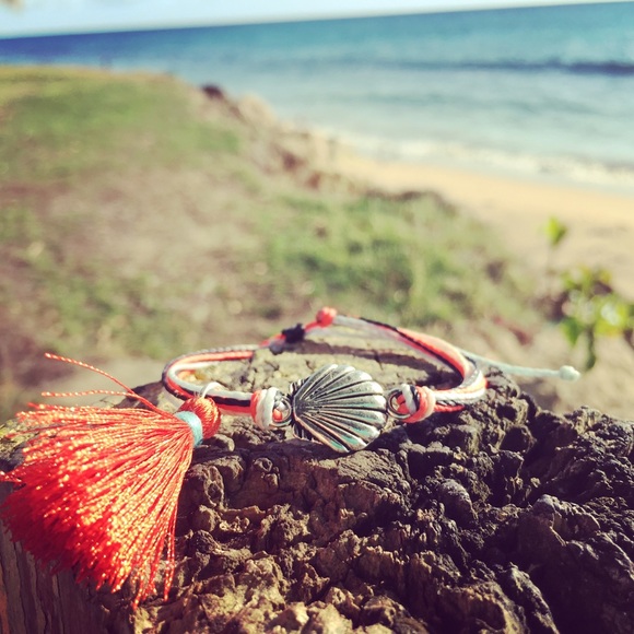 Neon Seashell🐚Wax Bracelet