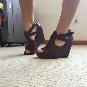 Elizabeth and James Wedges