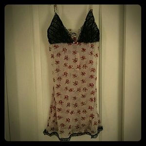 Intermissmi Nighty NWT Italian