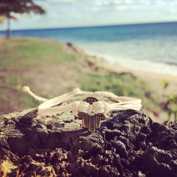 Talk to the Hamsa 🌙 Wax Bracelet