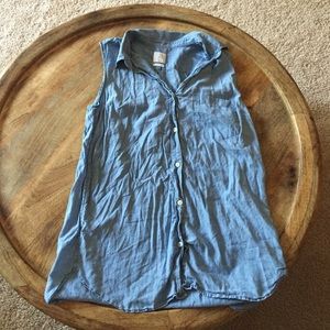 GAP sleeveless colored chambray top