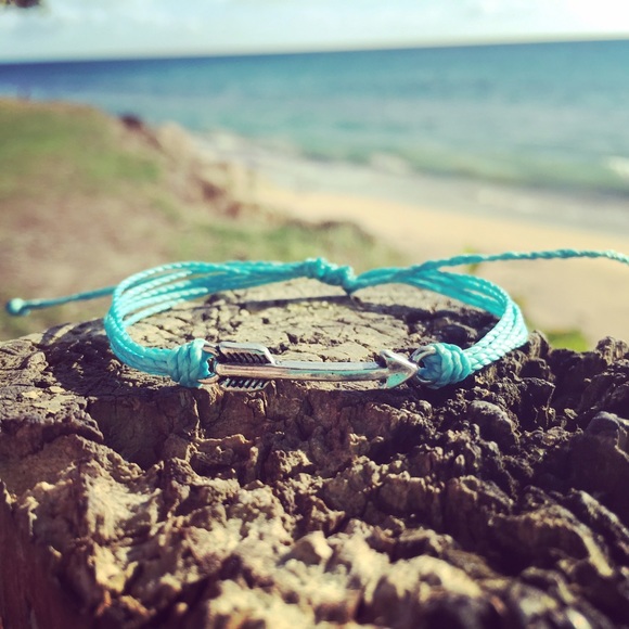 Tribe Arrow 🐚 Wax Bracelet