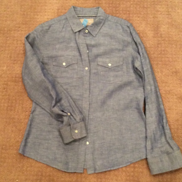 Banana Republic Tops - FINAL Banana Republic soft wash shirt, not denim