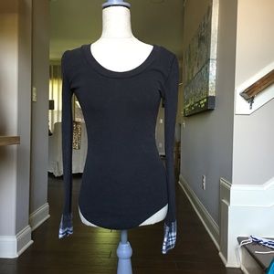 1 Hour sale!!! FREE PEOPLE SHIRT WORN ONC