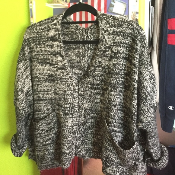 💕Brandy Melville Crochet Knit Pullover Sweater