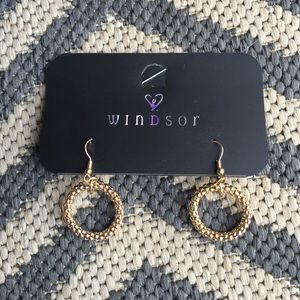 Windsor gold earrings