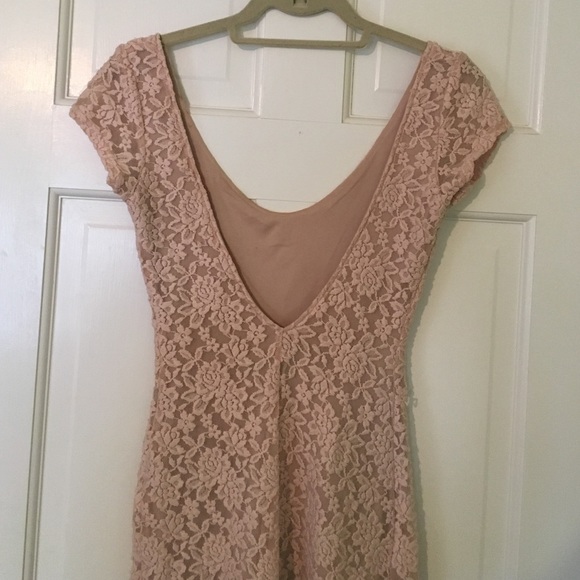 Light Pink/Nude Floral Lace Bodycon Low Back Dress - Picture 2 of 4