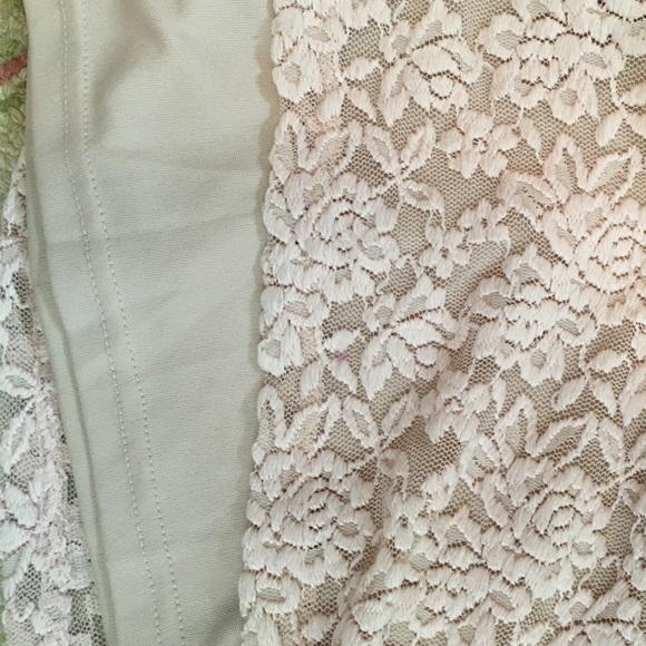 Light Pink/Nude Floral Lace Bodycon Low Back Dress - Picture 4 of 4