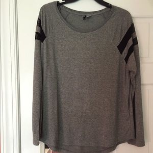 h and m gray long sleeved 50% polyester