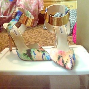 Colorful wrap around the ankle steve madden pumps