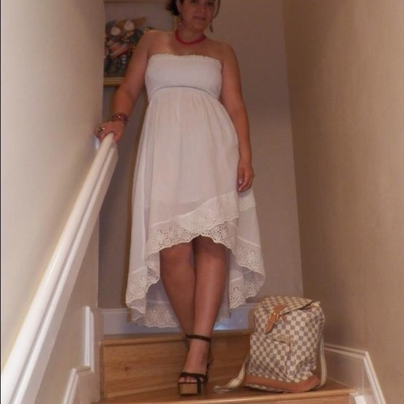 White cute strapless dress