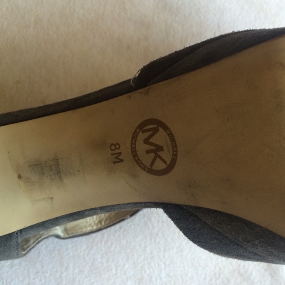 Michael Kors Flynn Suede Platform Pump - Picture 3 of 4