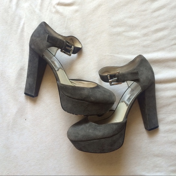 Michael Kors Flynn Suede Platform Pump - Picture 4 of 4