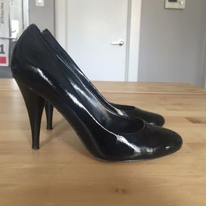 Steve Madden Black Patent Pumps