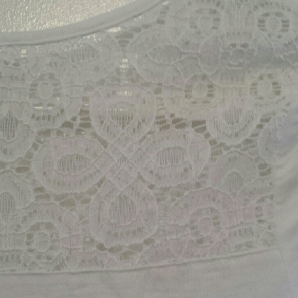 Old Navy - White Tee with Lace detail at top - Picture 3 of 4