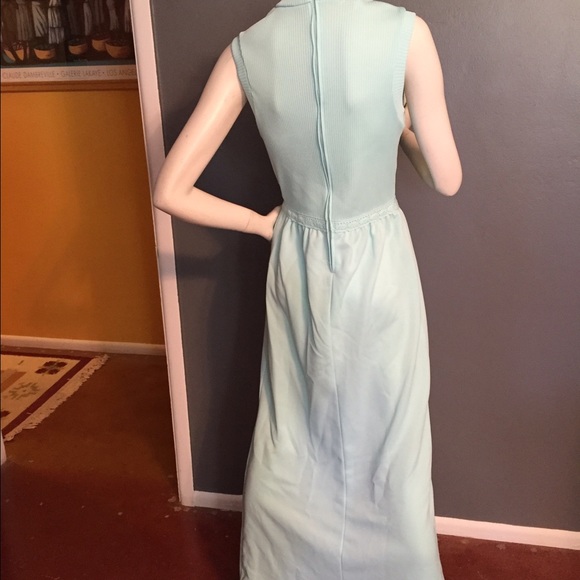 Gorgeous vintage maxi dress. - Picture 2 of 4