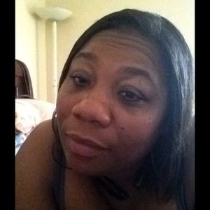 Meet your Posher, Devona