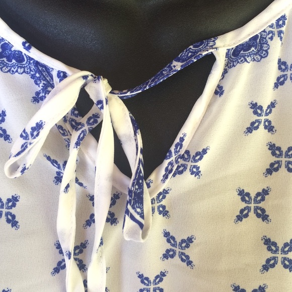 NWOT Rue 21 blouse - Picture 2 of 3