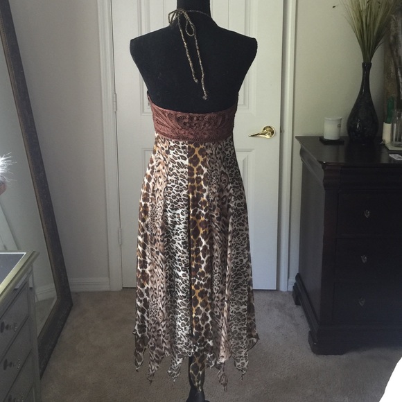 Cache dress - Picture 2 of 4