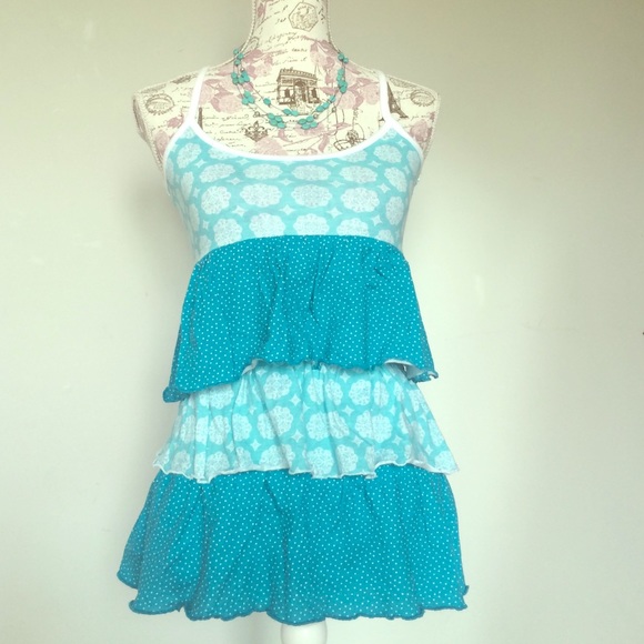 Adorable Max Rave layered tank top size small