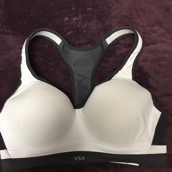 Sports bra - Picture 1 of 1