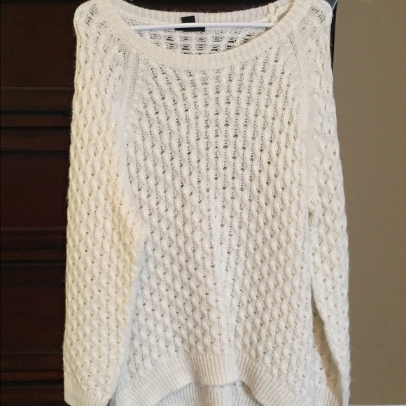 H & M sweater