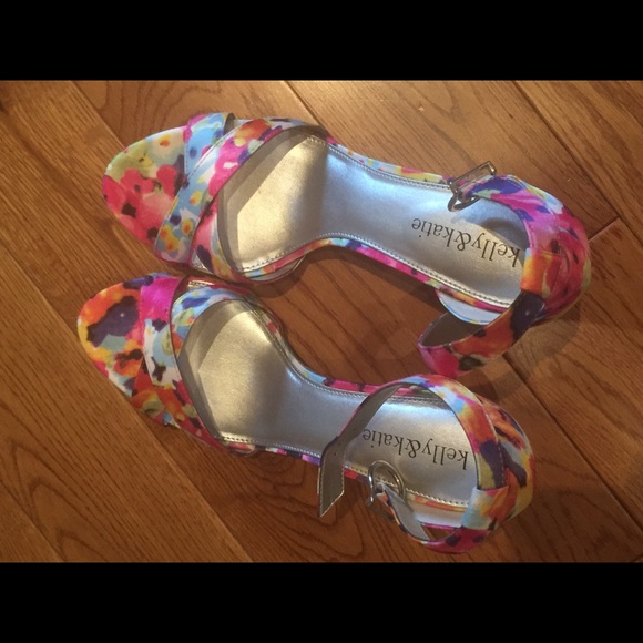 Kelly & Katie Chris Sandal