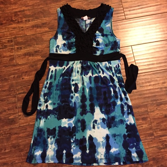 Volume One Dress - Picture 5 of 8