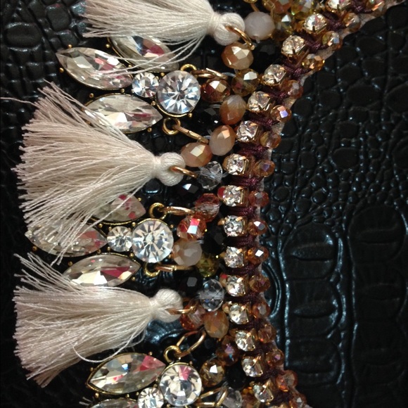 Express statement necklace. - Picture 2 of 4