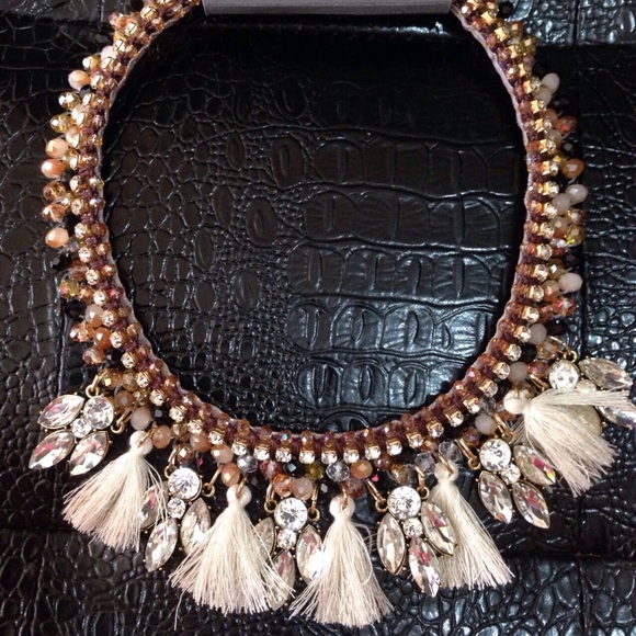 Express statement necklace. - Picture 3 of 4