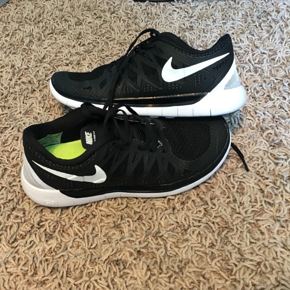 Nike free 5.0 running shoes