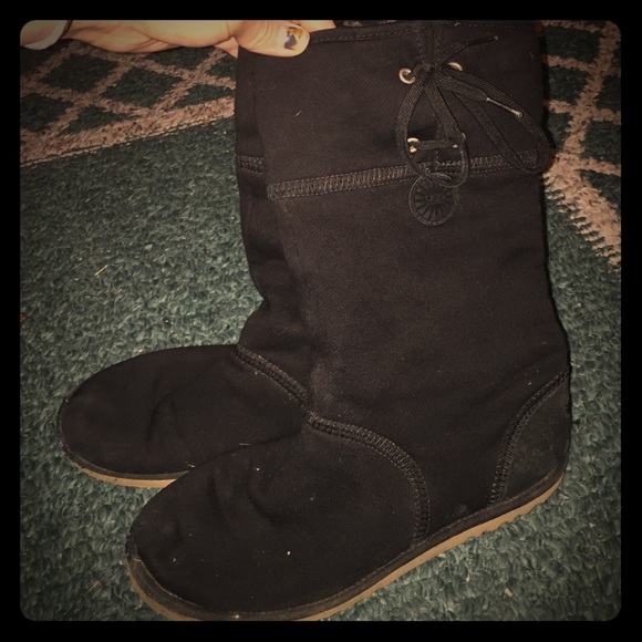 Black uggs
