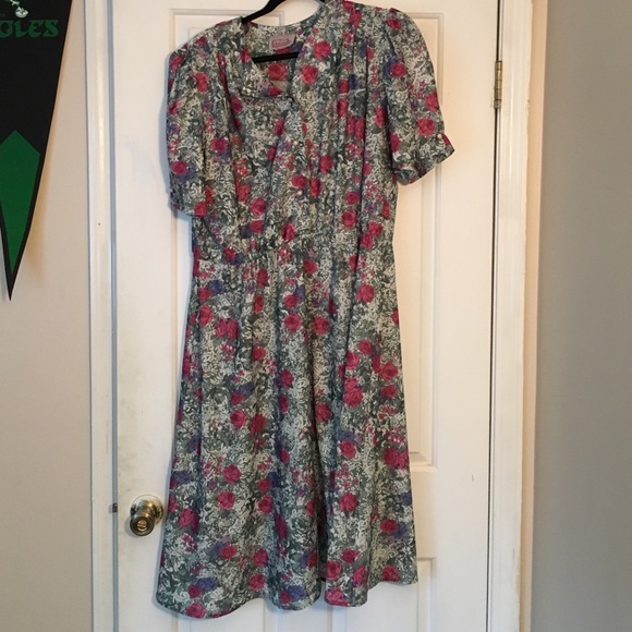 California Looks Vintage Size 16 Floral Dress