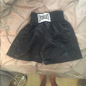 BRAND NEW EVERLAST BOXING SHORTS SIZE SMALL