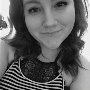 Meet your Posher, Courtney