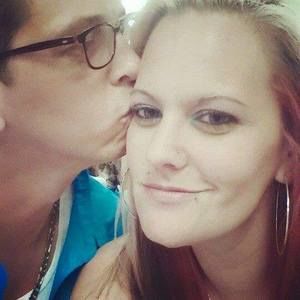 Meet your Posher, Simone